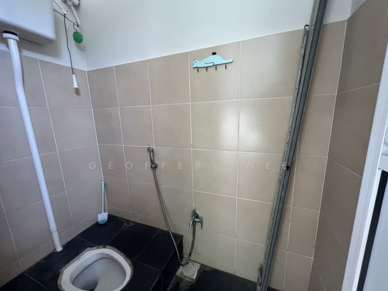 Shop / Office for Rent in Taman Kota Laksamana (Melaka City) - Geoffery Wee - Bathroom - PropertyGuru.com.my