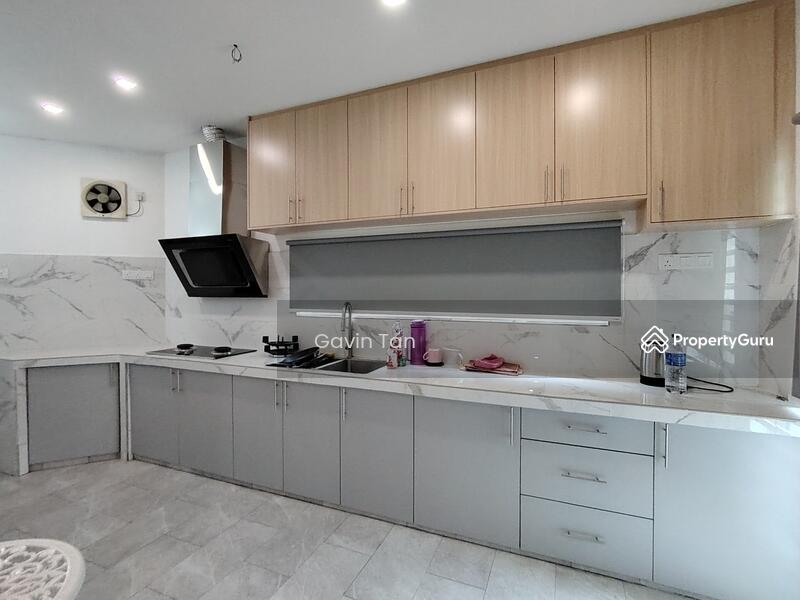 Untuk Dijual - landed 2 sty corner taman kota permai