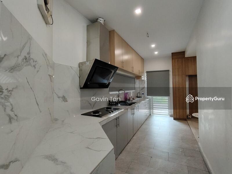 Untuk Dijual - landed 2 sty corner taman kota permai