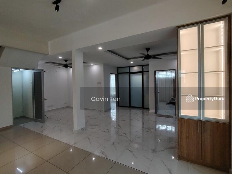 Untuk Dijual - landed 2 sty corner taman kota permai