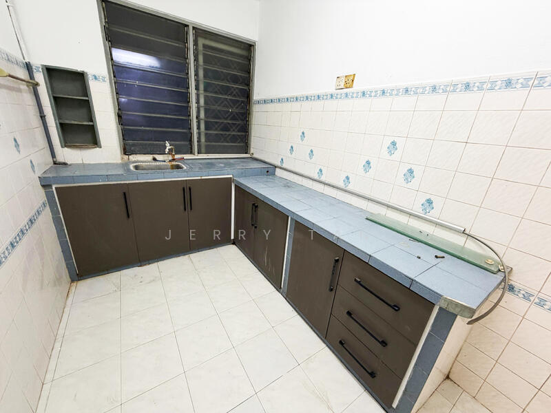 Untuk Disewa - Taman Lip Sin Block 1, 3 & 5