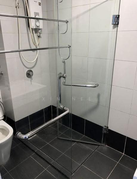 Kediaman Servis untuk Dijual di Centrestage Designer Suite - Xin Nee - Bathroom - PropertyGuru.com.my