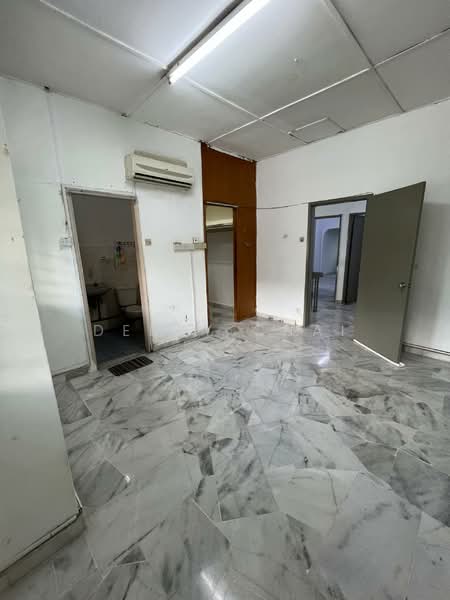 2-storey Terraced House for Sale in BANDAR PUCHONG JAYA (Puchong) - Debby Chai - Bathroom - PropertyGuru.com.my