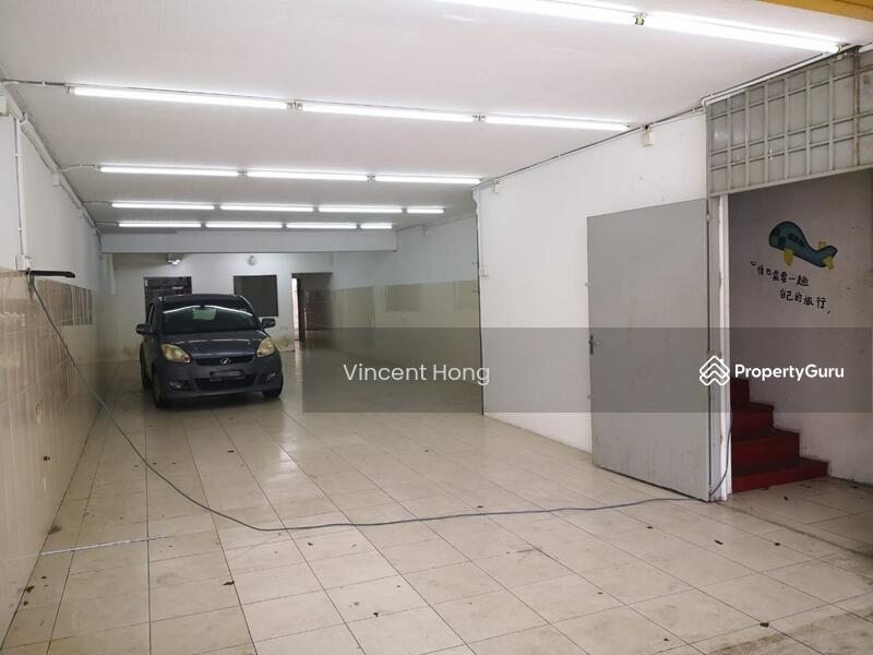 Untuk Disewa - Jelutong Shop Lot