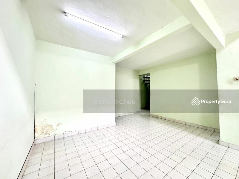 Untuk Dijual - 1.5-storey Terraced House at Usj 2