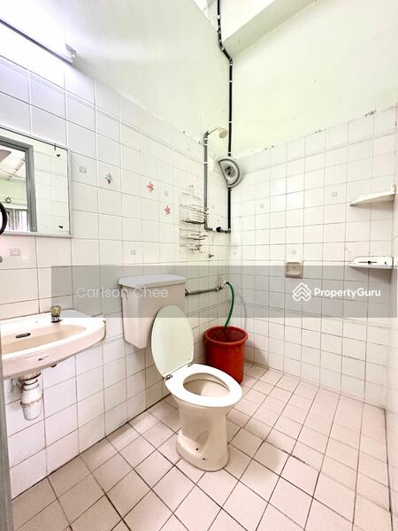 Untuk Dijual - 1.5-storey Terraced House at Usj 2