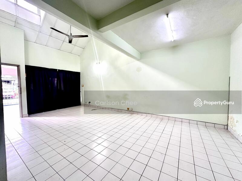 Untuk Dijual - 1.5-storey Terraced House at Usj 2