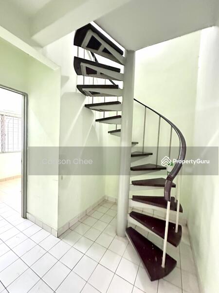 Untuk Dijual - 1.5-storey Terraced House at Usj 2