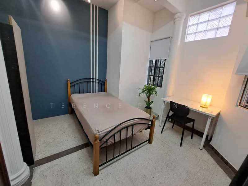 Rumah Teres 2 Tingkat untuk Disewa di SS 21, Damansara Utama (Petaling Jaya) - Terence Phang - Bedroom - PropertyGuru.com.my