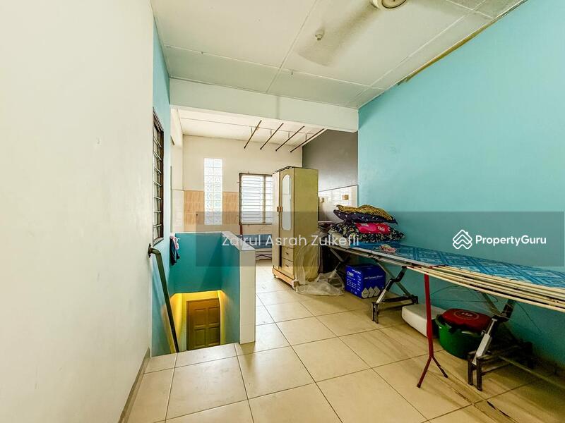 For Sale - Shah Alam EXTENDED 1.5 Storey House Jalan Tongsan Seksyen 17 Shah Alam