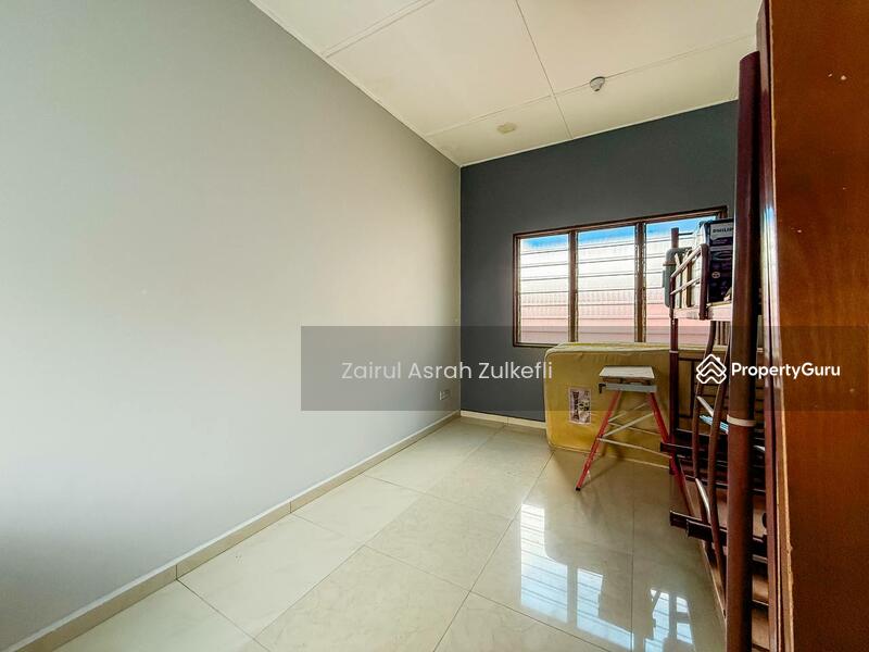 For Sale - Shah Alam EXTENDED 1.5 Storey House Jalan Tongsan Seksyen 17 Shah Alam