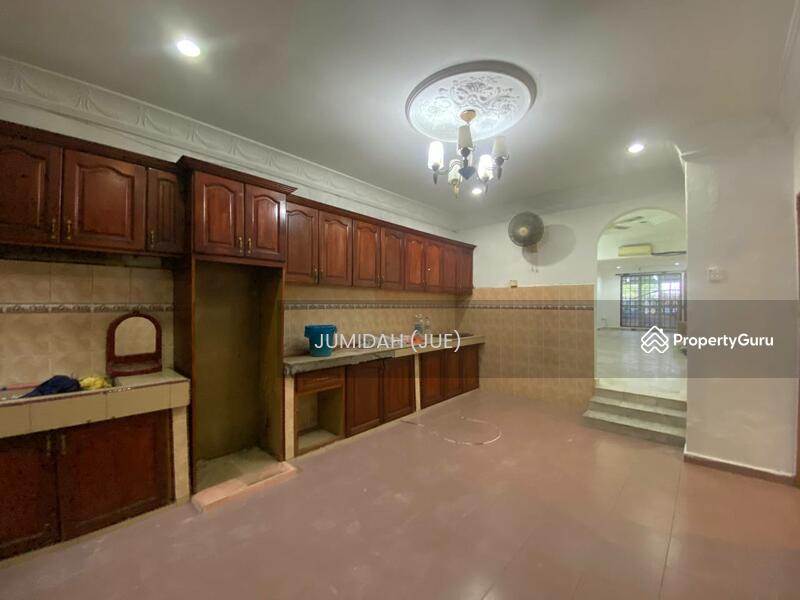 Single Storey Terrace Taman Pendamar Indah Port Klang SelangorFacing padangFully extendRenovated