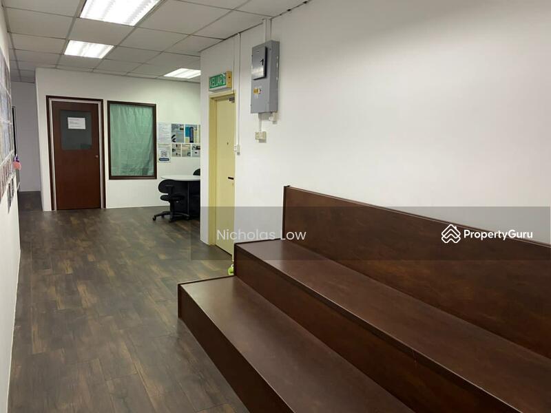 For Rent - Taman Molek Jalan Molek 3 2nd Floor Shop