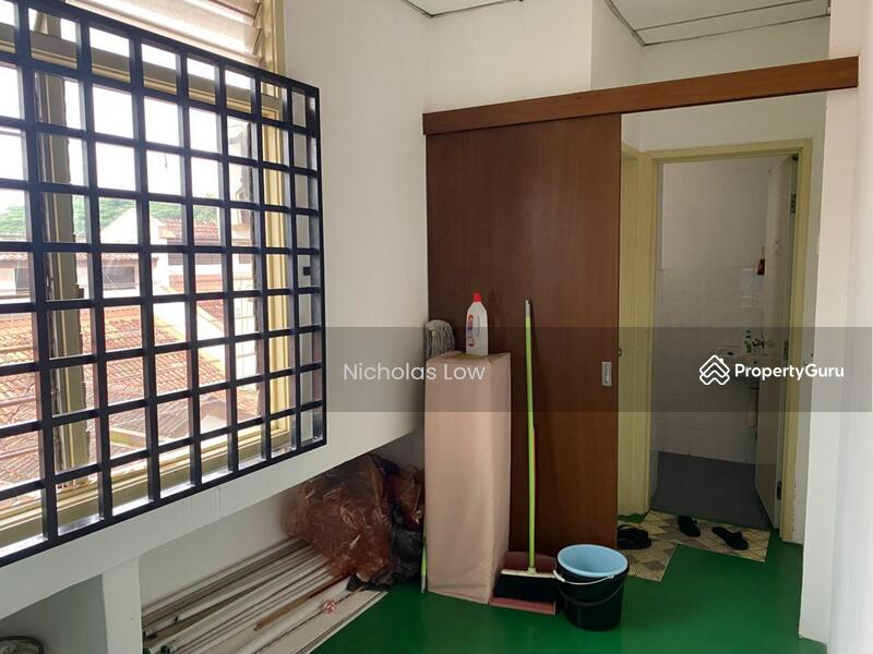For Rent - Taman Molek Jalan Molek 3 2nd Floor Shop