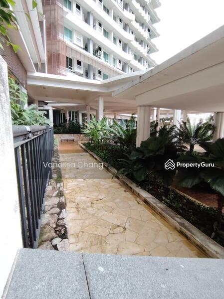 Private walkway directly connecting to the MAIN LOBBY ! 