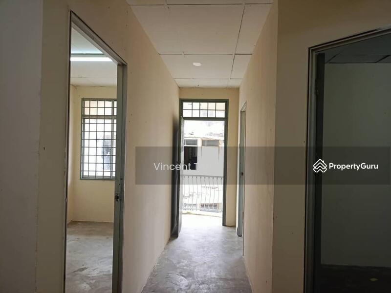 For Rent - Well Kept Shop Office Bukit Sentosa (Top Floor ) Rawang For Rent