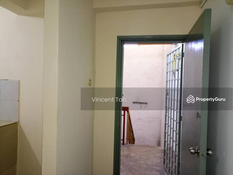For Rent - Well Kept Shop Office Bukit Sentosa (Top Floor ) Rawang For Rent