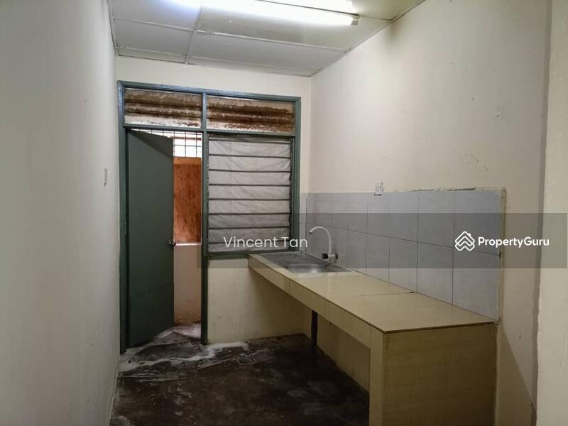 For Rent - Well Kept Shop Office Bukit Sentosa (Top Floor ) Rawang For Rent
