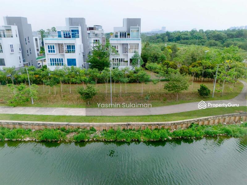 Untuk Dijual - CORNER LOT, FACING LAKE 4 Storey Bungalow, LakeFront Villa Cyberjaya