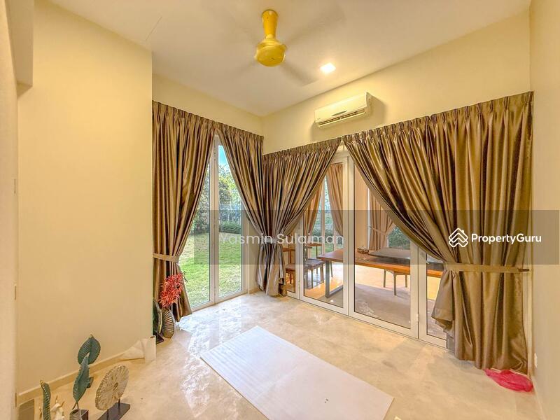 Untuk Dijual - CORNER LOT, FACING LAKE 4 Storey Bungalow, LakeFront Villa Cyberjaya