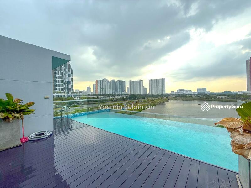 Untuk Dijual - CORNER LOT, FACING LAKE 4 Storey Bungalow, LakeFront Villa Cyberjaya