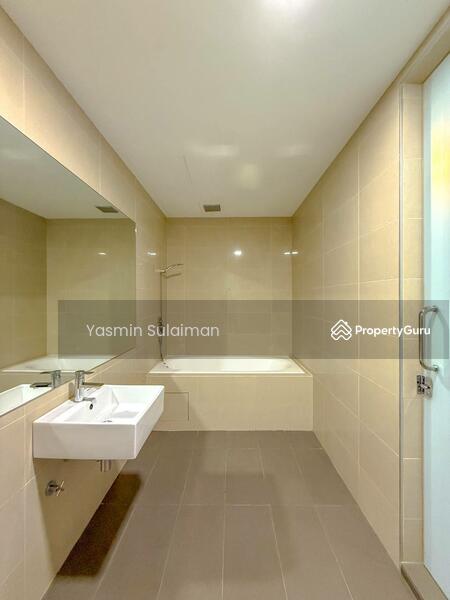 Untuk Dijual - CORNER LOT, FACING LAKE 4 Storey Bungalow, LakeFront Villa Cyberjaya