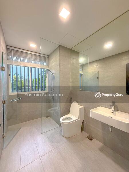 Untuk Dijual - CORNER LOT, FACING LAKE 4 Storey Bungalow, LakeFront Villa Cyberjaya