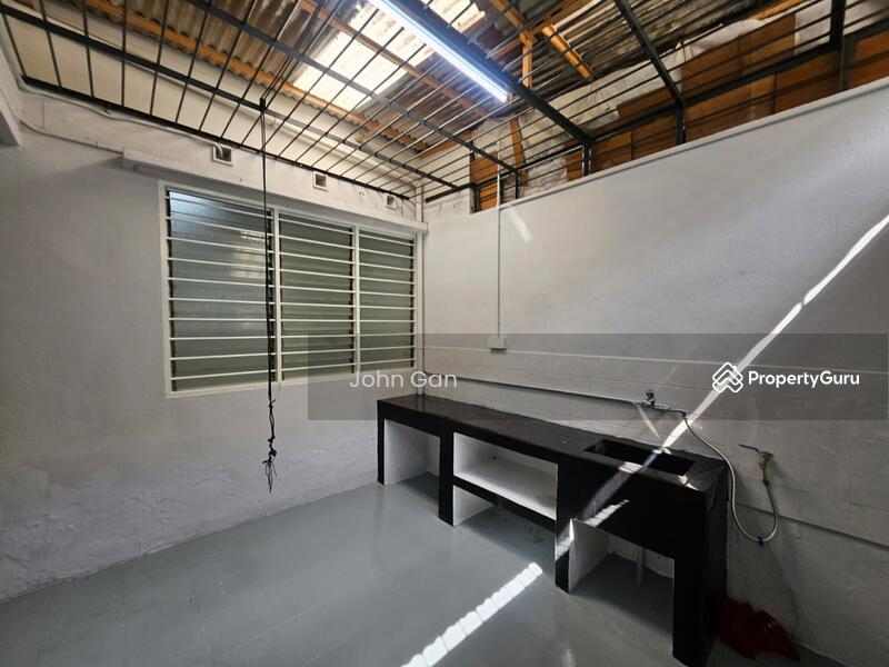Untuk Disewa - Pulau Tikus Double Storey Terrace