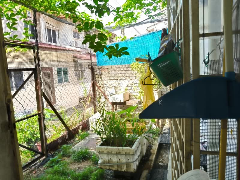 2-storey Terraced House for Sale in Usj 11 (Subang Jaya) - Joyce Kok - Land for extension - PropertyGuru.com.my