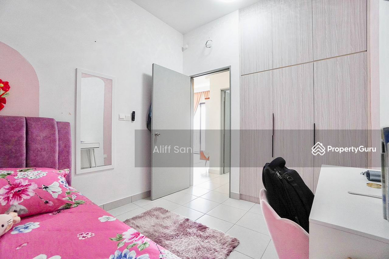 For Sale - The Netizen