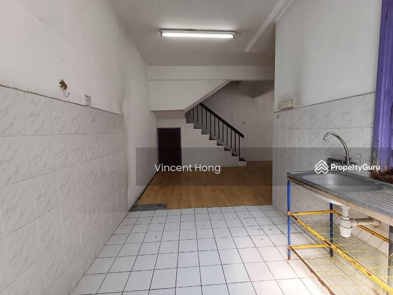 For Rent - Golden Triangle Main Road Corner house 2900 sq.ft