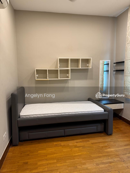 For Rent - Semi-Detached House at Duta Nusantara