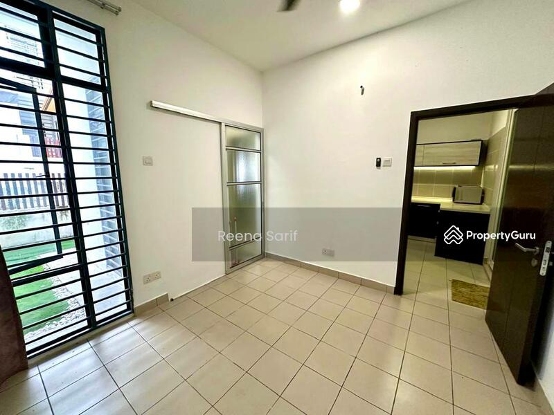 For Sale - 2 Storey Terrace House Laman Glenmarie Shah Alam