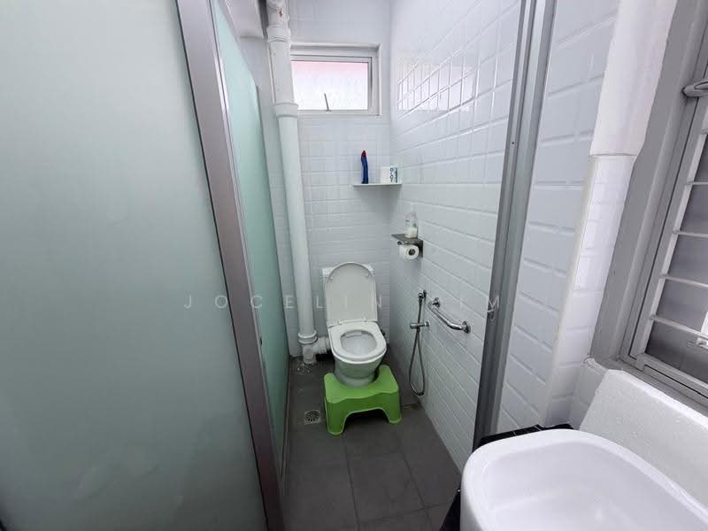 Apartment for Sale at Taman Lip Sin Block 37 - Jocelin Lim - Bathroom - PropertyGuru.com.my