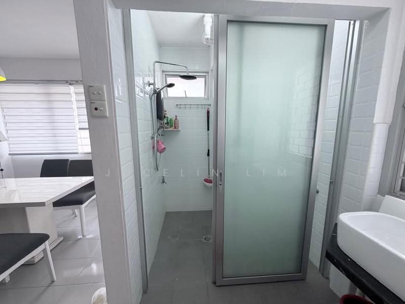 Apartment for Sale at Taman Lip Sin Block 37 - Jocelin Lim - Bathroom - PropertyGuru.com.my