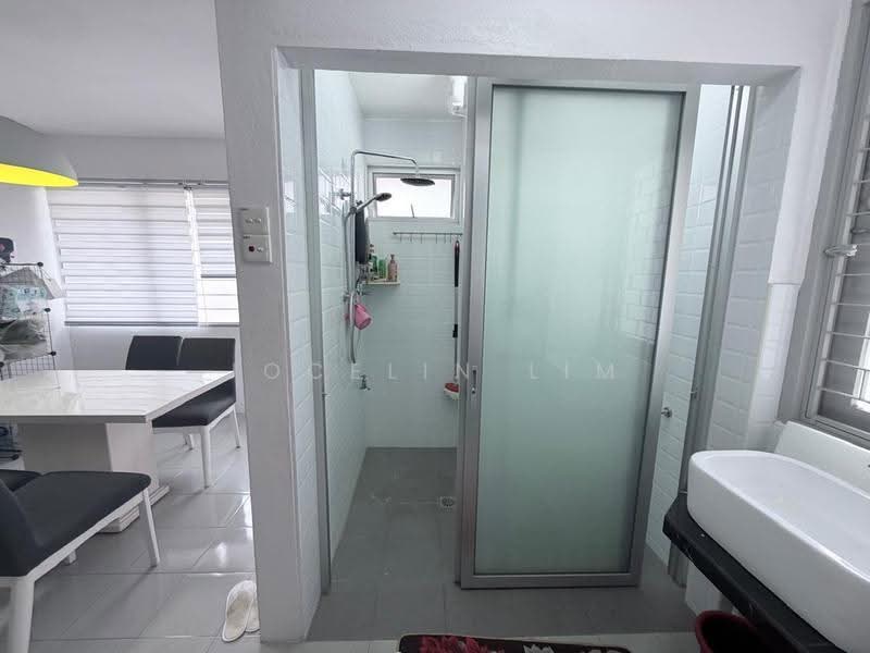 Apartment for Sale at Taman Lip Sin Block 37 - Jocelin Lim - Bathroom - PropertyGuru.com.my
