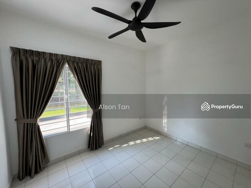 Untuk Disewa - Inang Townhouse, Jalan Inang, Bandar Bukit Raja Klang
