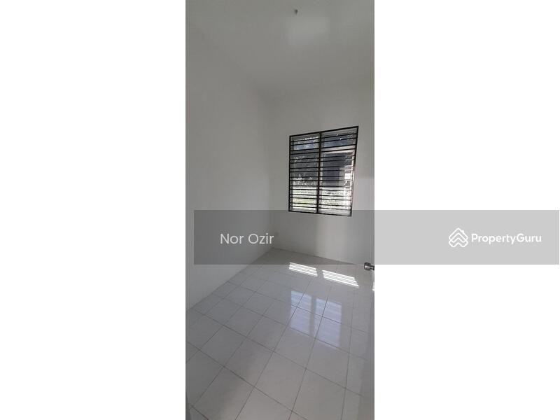 For Sale - Rumah Semi-D Baru Tanah Liuas JenjaromS