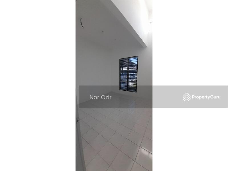For Sale - Rumah Semi-D Baru Tanah Liuas JenjaromS