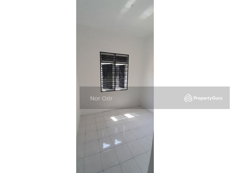 For Sale - Rumah Semi-D Baru Tanah Liuas JenjaromS