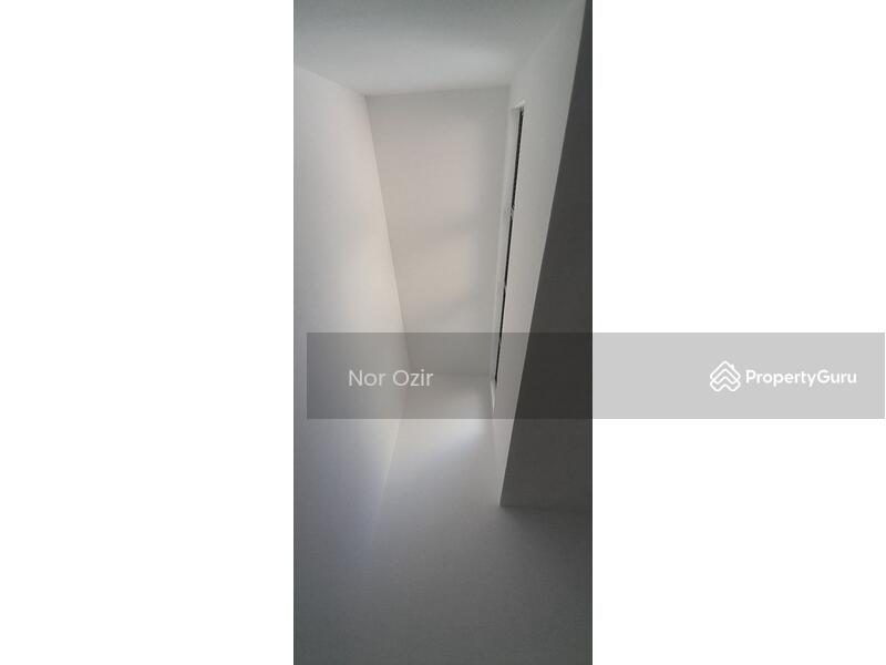 For Sale - Rumah Semi-D Baru Tanah Liuas JenjaromS