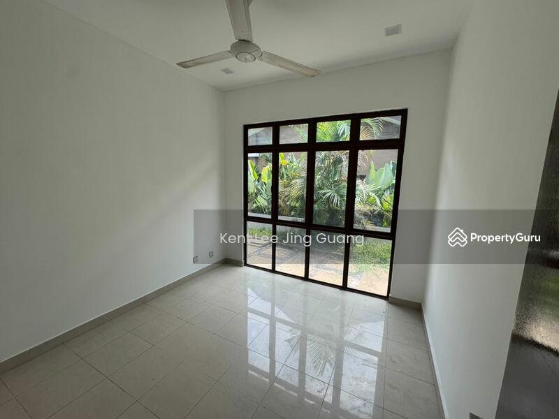 For Sale - Valencia 9 rooms 8500sf Land Brand New