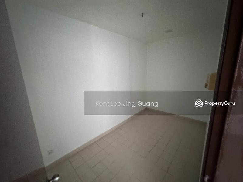 For Sale - Valencia 9 rooms 8500sf Land Brand New