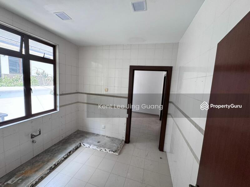 For Sale - Valencia 9 rooms 8500sf Land Brand New