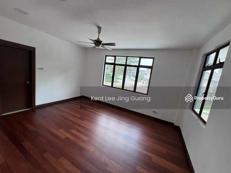 For Sale - Valencia 9 rooms 8500sf Land Brand New