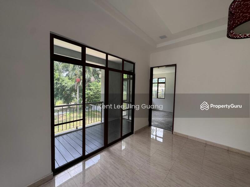 For Sale - Valencia 9 rooms 8500sf Land Brand New