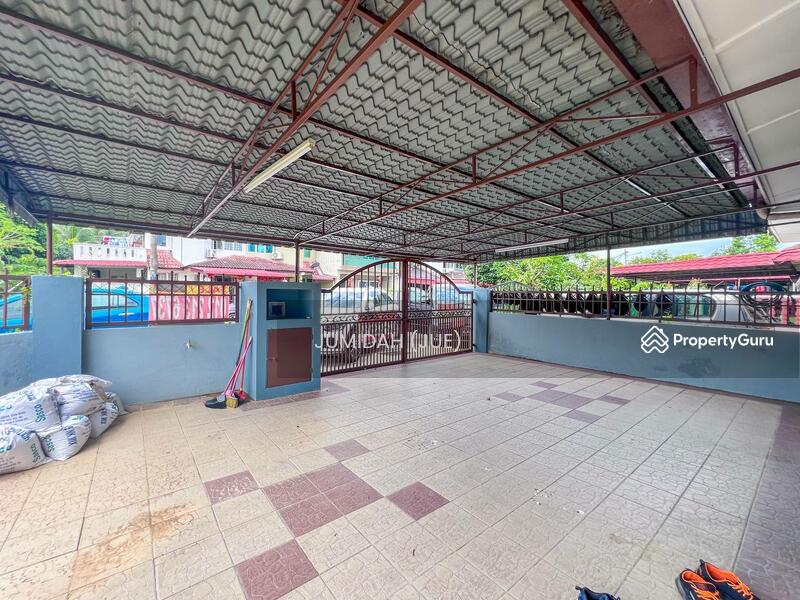 Corner Lot Double Storey Taman Puchong Utama Selangor