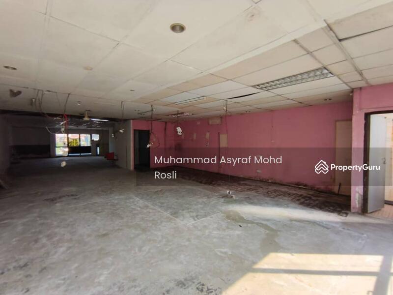For Rent - Big Shoplot Seksyen 18 Near Ole-Ole Shah Alam