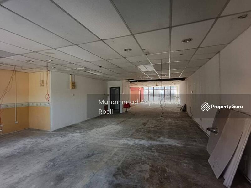 For Rent - Big Shoplot Seksyen 18 Near Ole-Ole Shah Alam