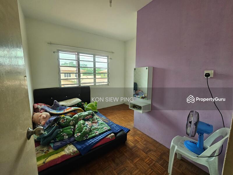 Untuk Disewa - Double Storey Terrace Intermediate House For Rent! Located at Siniawan